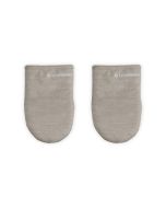 Le Creuset Mitts against a white background, shot directly from above from the front. A LE Creuset Logo is stitched in white.
