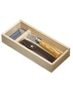 knife in gift box with sheath