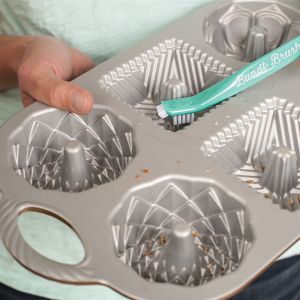 Nordic Ware The Ultimate Bundt Cleaning Tool