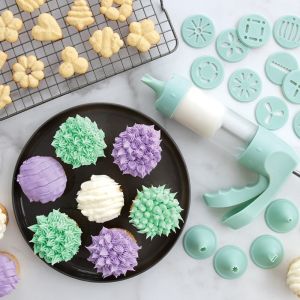 Nordic Ware Deluxe Spritz Maker and Treat Decorating Set