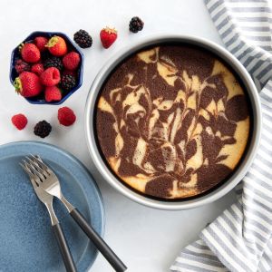 Nordic Ware Brilliant 9" Round Pan