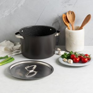 image shows Nordic Ware Verde Ceramic Nonstick 8 Qt. Stockpot with Lid against a blank, white background