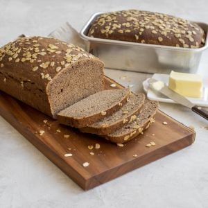 Nordic Ware Holiday Loaf Bundle: Winter Wonderland Loaf Pan, Loaf Keeper &  ..