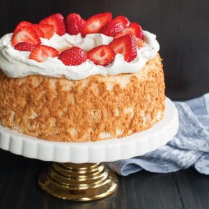 Nordic Ware Angel Food Cake Pan