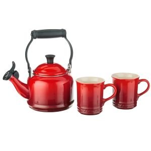 Le Creuset 1.25 Qt. Demi Kettle Tea Pot + 2 - 14oz Mugs Set | Cerise/Cherry Red