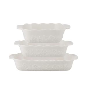 Mason Cash In The Meadow 3-Piece Bakeware Set against a white background