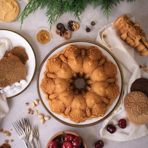 Nordic Ware Very Merry Bundt 