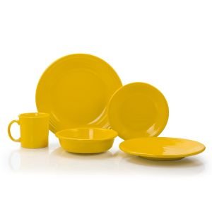 Fiesta® 20-Piece Classic Dinnerware Set with Java Mugs | Daffodil
