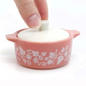  image shows Twinkl Toast Vintage Trinket Box | Gooseberry against a blank, white background