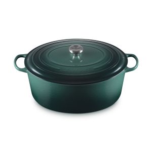 Le Creuset 15.5 Qt. Oval Signature Dutch Oven with Stainless Steel Knob (Artichaut)