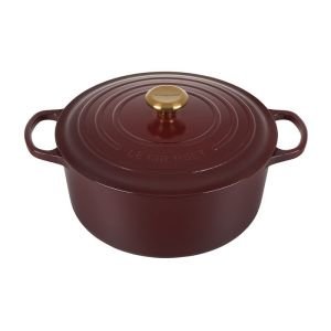 Le Creuset 7.25 Qt. Round Signature Dutch Oven with Stainless Steel Knob (Rhone)