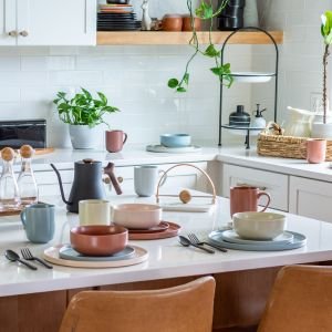 Everything Kitchens Modern Flat Dinnerware Collection