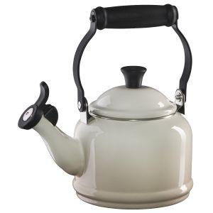 Le Creuset 1.25 Qt Demi Kettle Meringue 