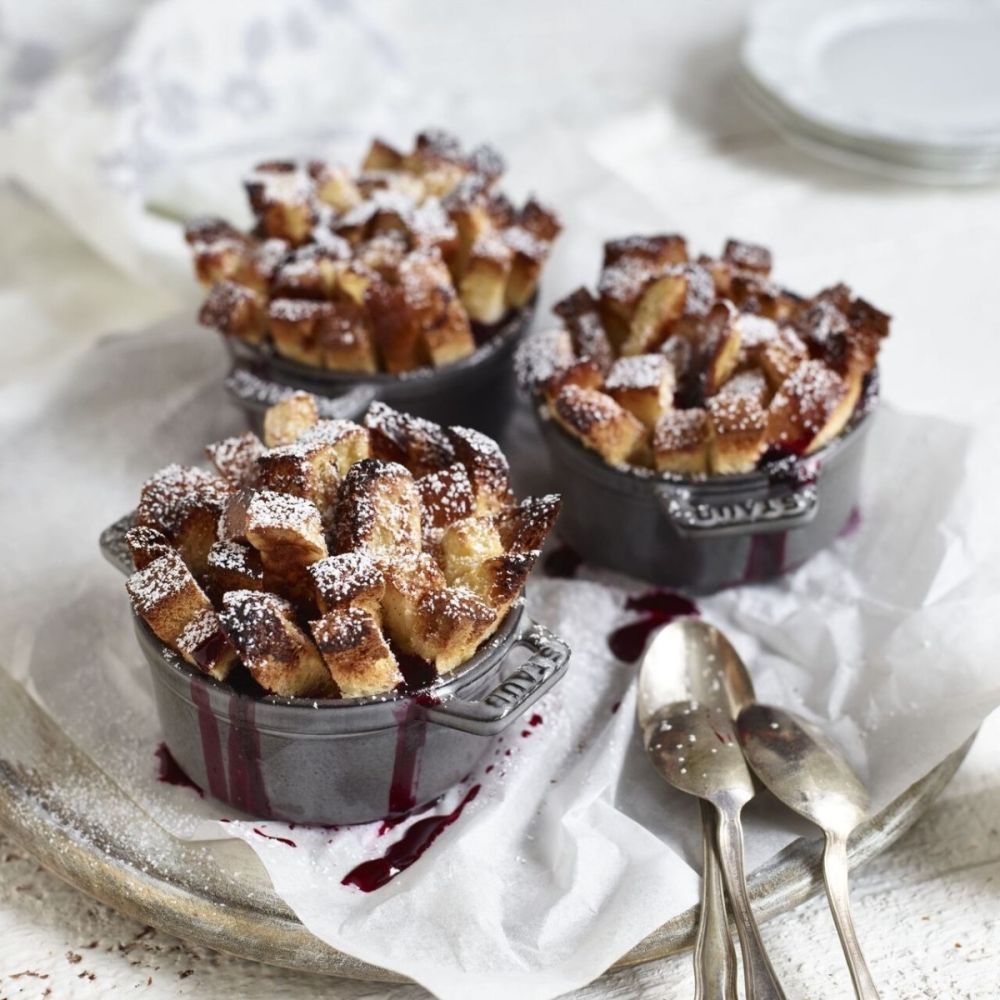 8.5 oz Mini Round Dutch Oven (Graphite Grey) | Staub | Everything