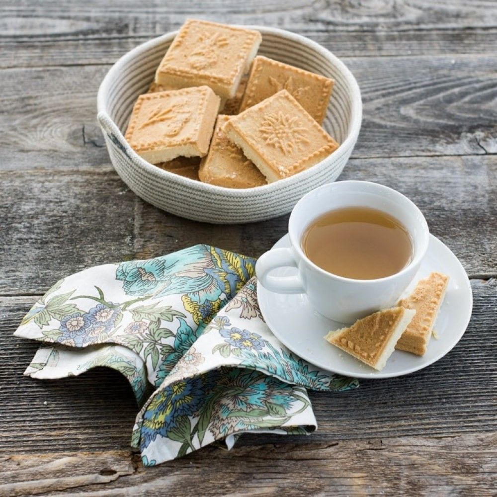 Nordic ware top shortbread pan