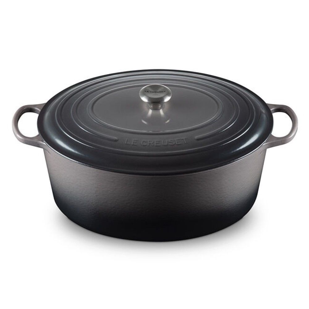 Oyster Gray Signature 15.5 Qt Oval Dutch Oven | Le Creuset