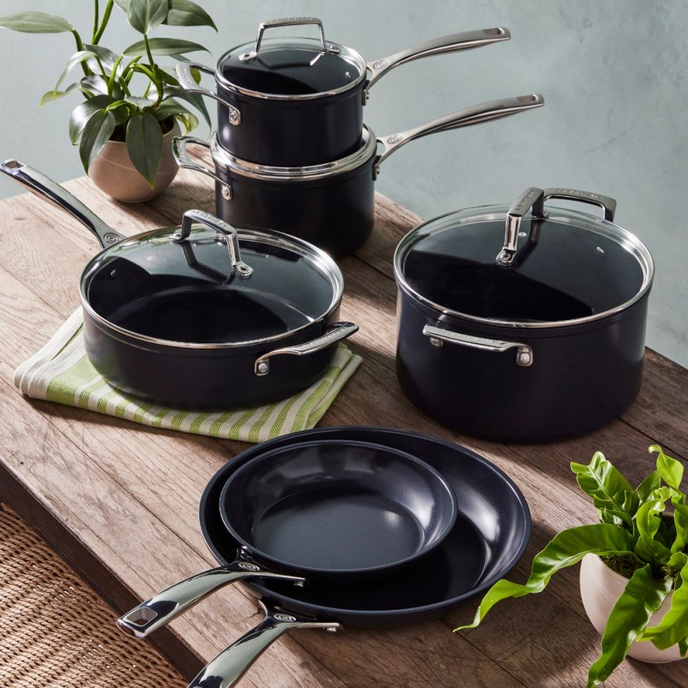 Essential Nonstick Ceramic 10-Piece Cookware Set | Le Creuset