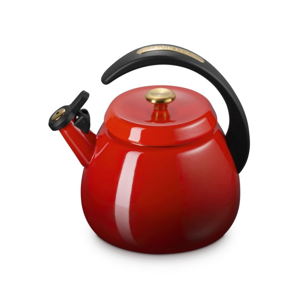 Signature 2.2 Qt. Cloche Kettle (Cerise with Gold Knob) | Le