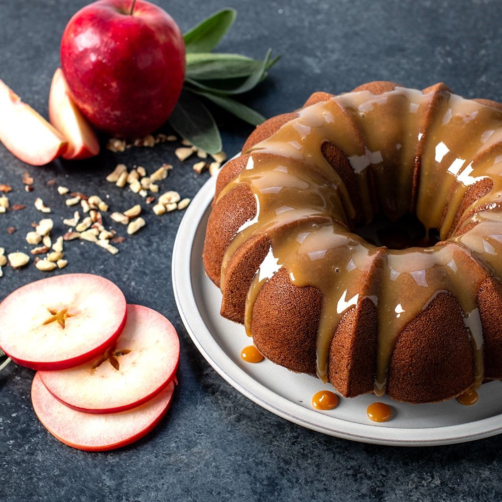 Nordic Ware Premier Gold Anniversary Large Bundt Pan 15 Cup
