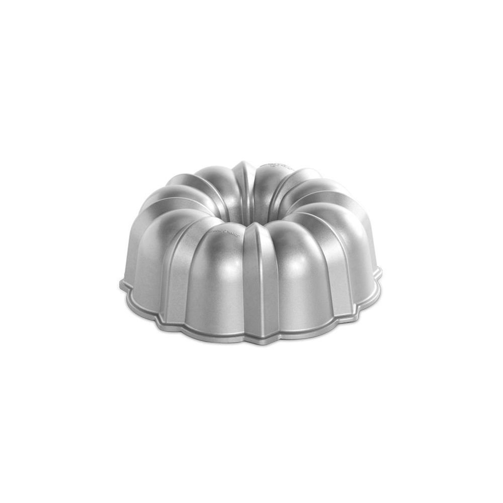 Nordic Ware Pro Cast Filled Cupcakes Pan
