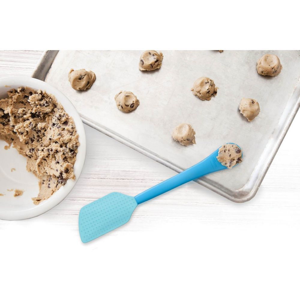 https://cdn.everythingkitchens.com/media/catalog/product/cache/1e92cb92f6cdc27d285ff0da8b2b8583/5/3/5325_cookie_scoop_spatula_2_1400x.jpg