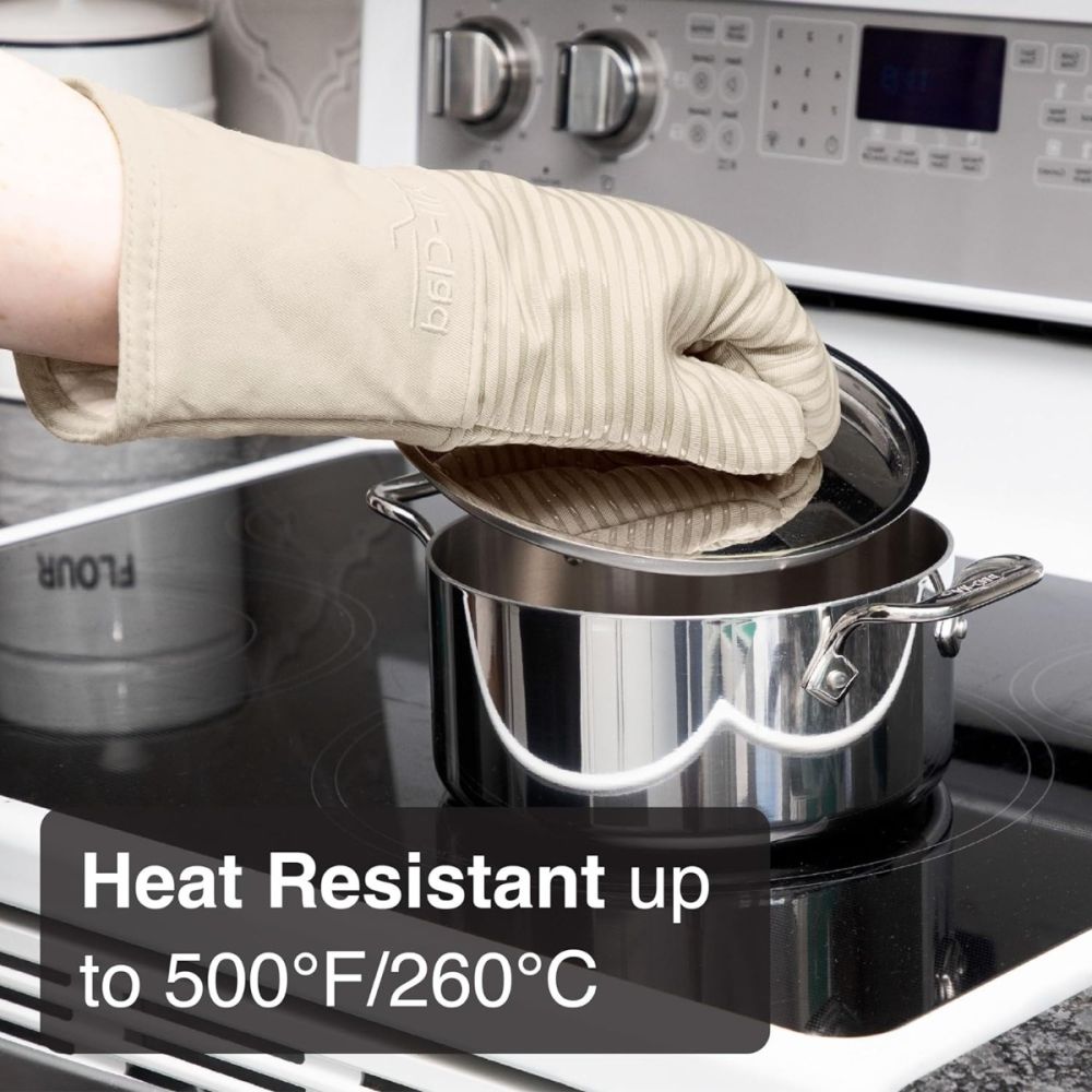 All-Clad Silicone Oven Mitt - Thumbnail 3