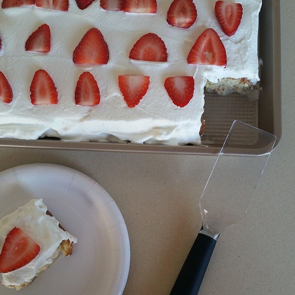 OXO Non-Stick Cake Pan - Thumbnail 5