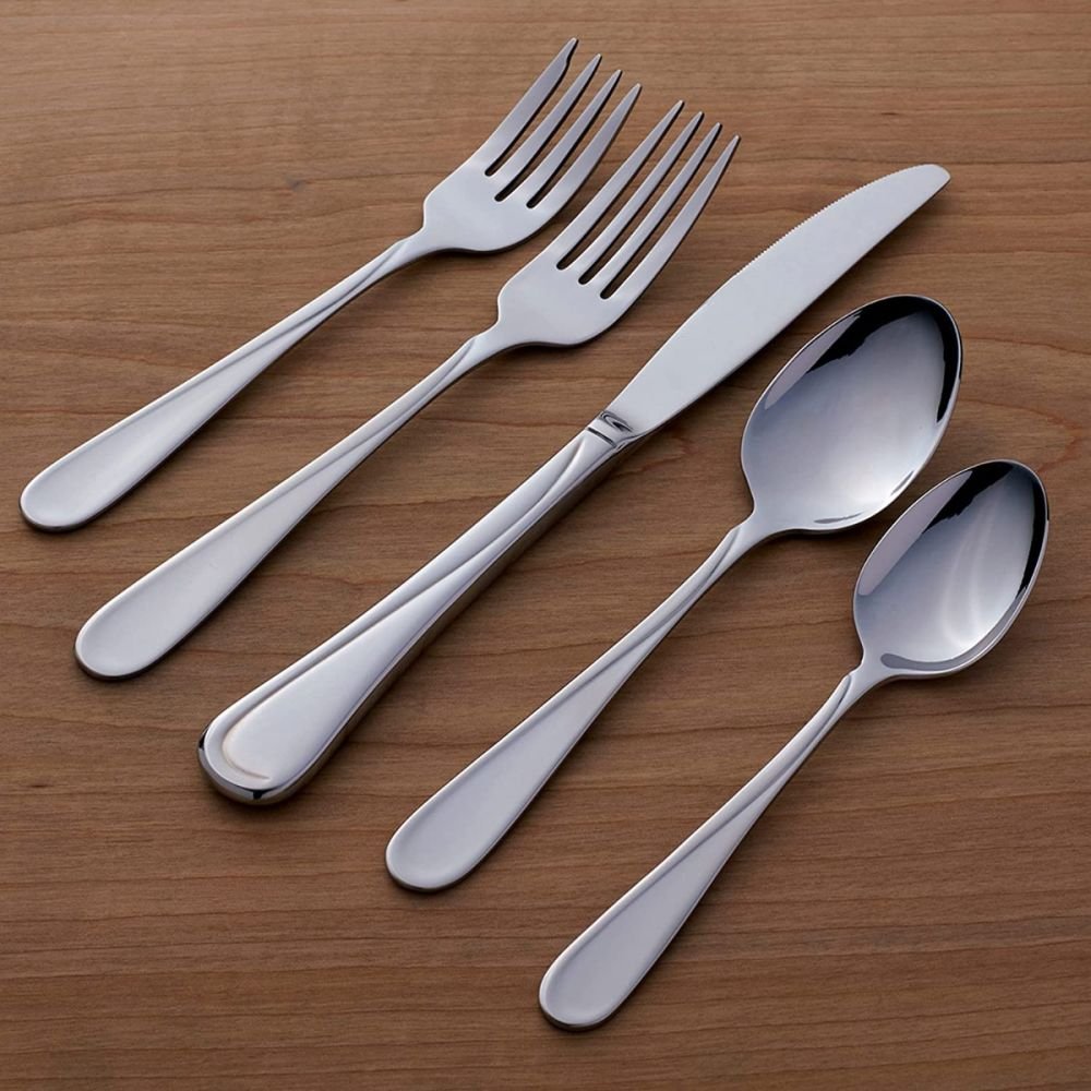 Oneida Preferred 18 Piece Stainless Steel Cutlery Set