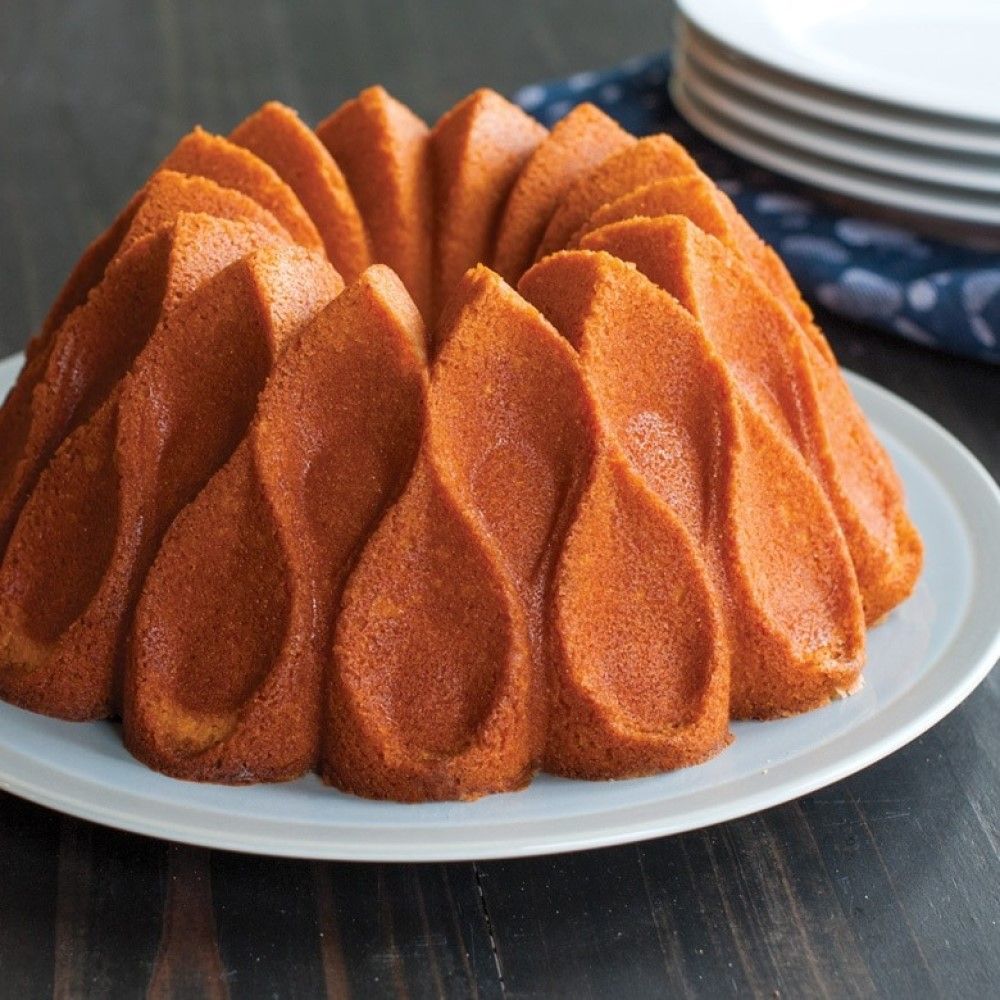 Nordic ware crown bundt pan outlet