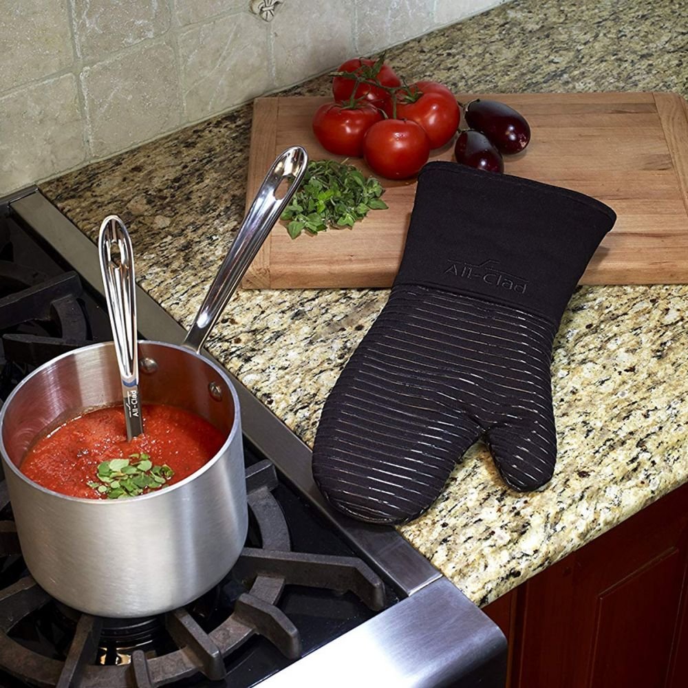 Cuisinart Oversized Silicone Oven Mitts - RED & BLACK - AMBIDEXTROUS