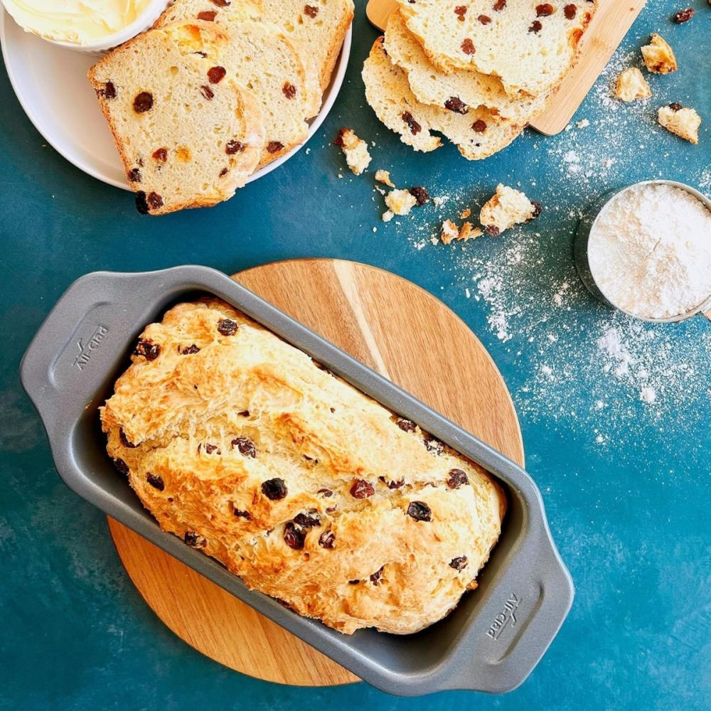 All-Clad Pro-Release Loaf Pan - Thumbnail 5