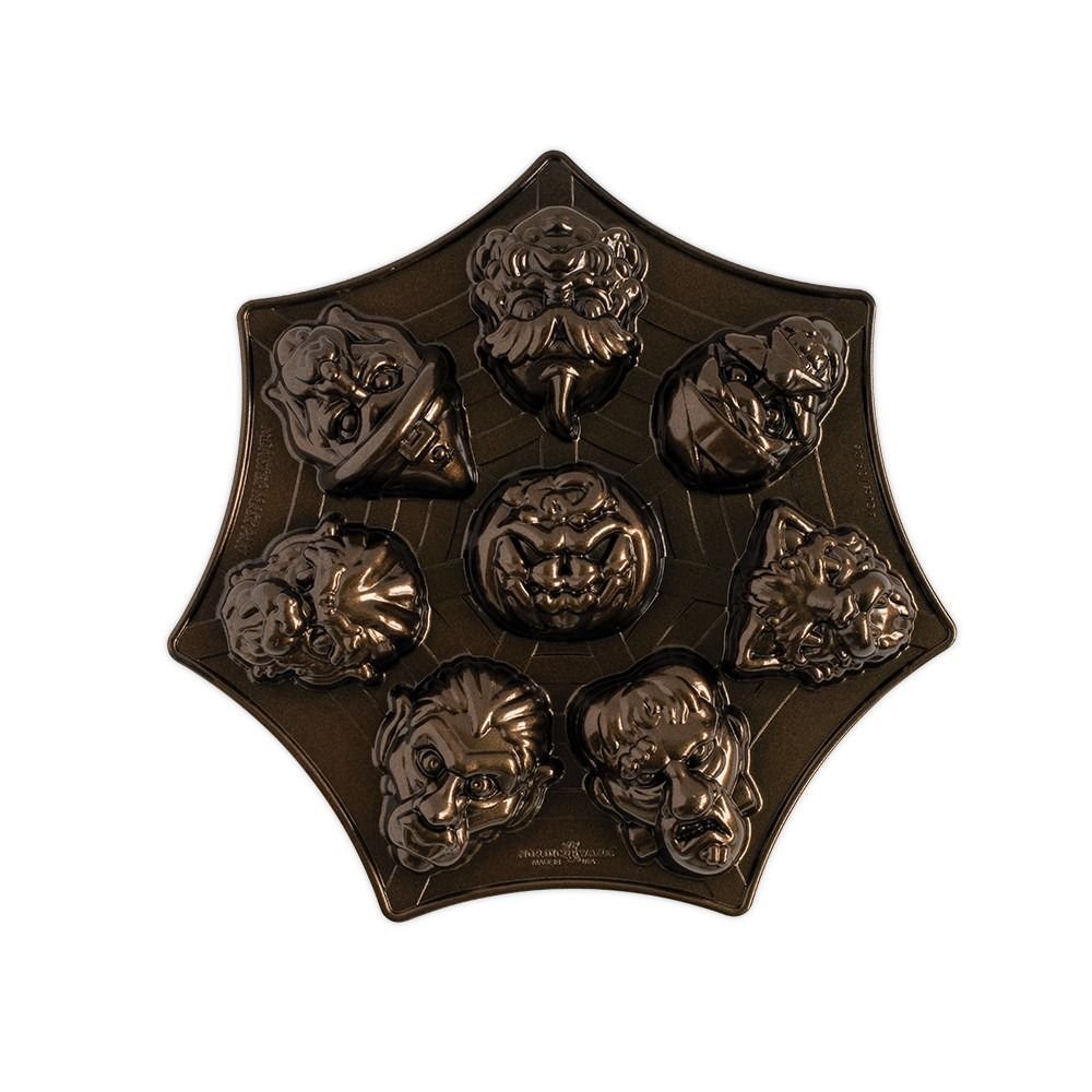  Nordic Ware Haunted Skull Cake Pan, 3D Cast Aluminium Bundt Tin,  Bundt Cake Tin with Skull Pattern, Premium Cake Mould Made in The USA,  Colour: Bronze, 88448 : Home & Kitchen