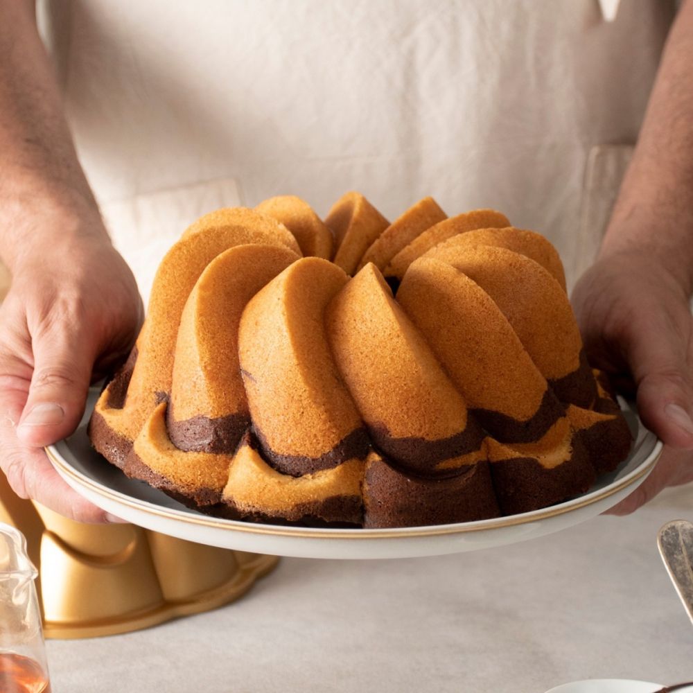 Pirouette Bundt Pan | Nordic Ware | Everything Kitchens