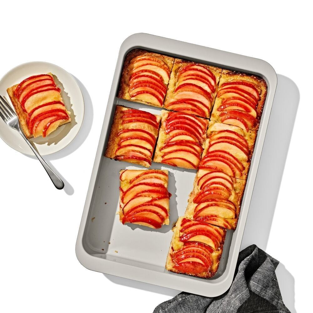 OXO Pro Cake Pan - Thumbnail 3
