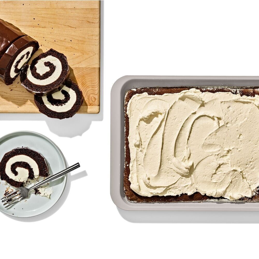 OXO Jelly Roll Pan - Thumbnail 3