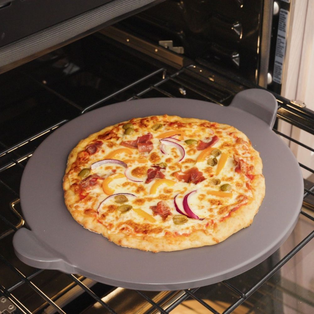 Old Stone Glazed 15-Inch Round Pizza Stone With Handles - Thumbnail 3