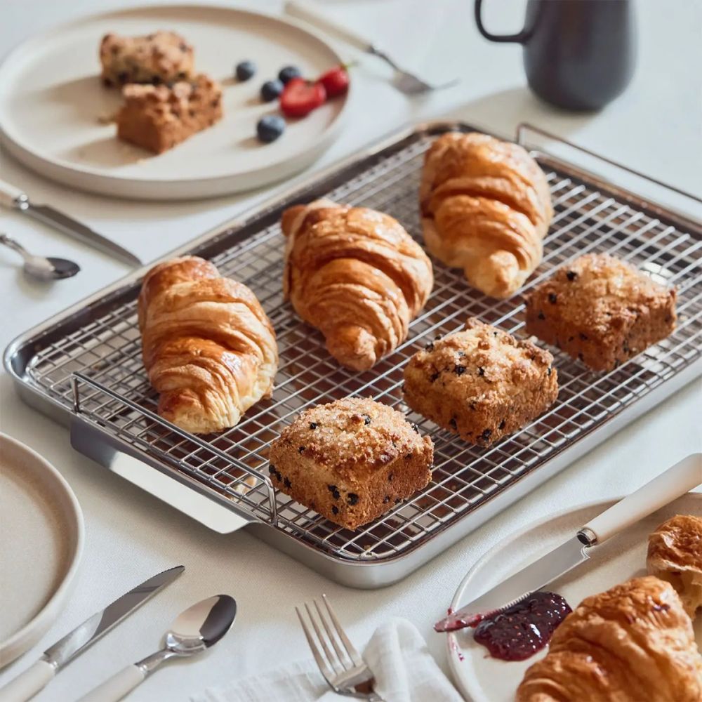 Kana Milo Stainless Steel Half Sheet Pan with Rack - Thumbnail 3