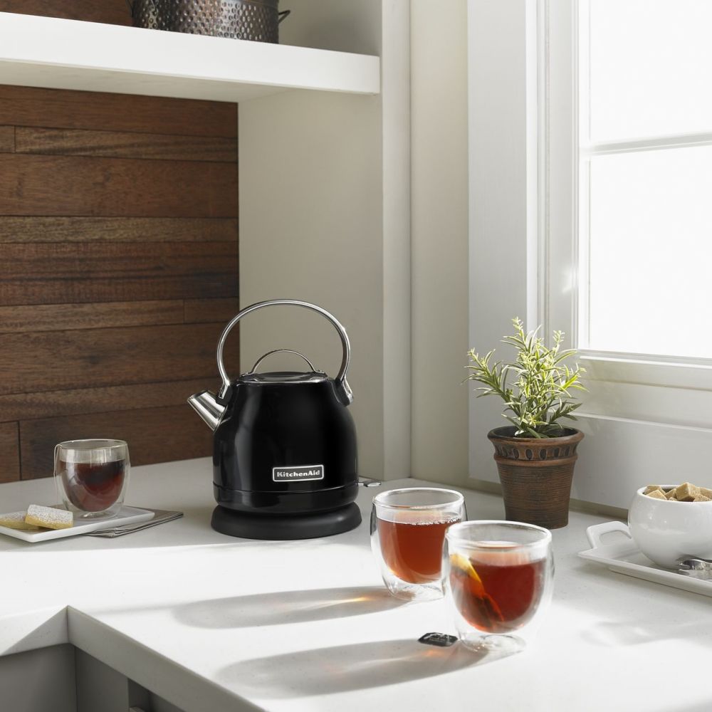Electric Kettle (Onyx Black) KitchenAid Everything Kitchens