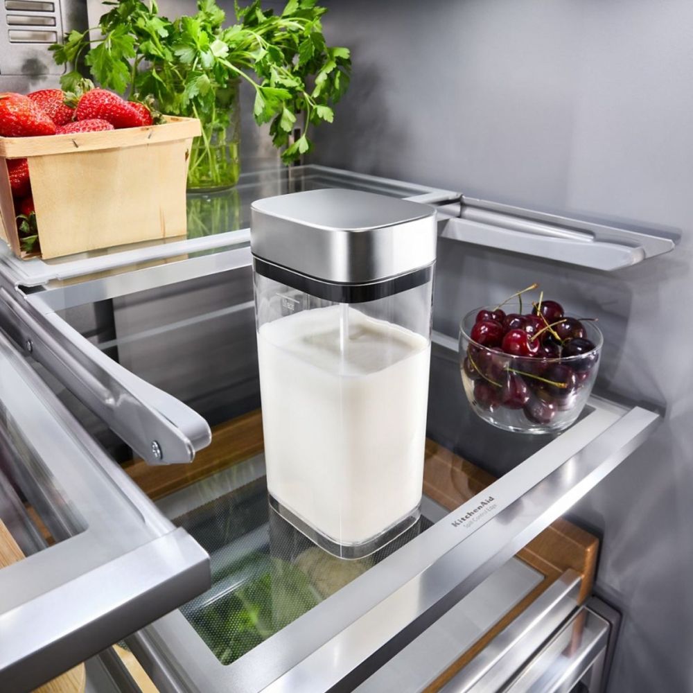 26.7 Oz. Milk Container w/ Hose and Lid (Fits KF6, KF7, KF8