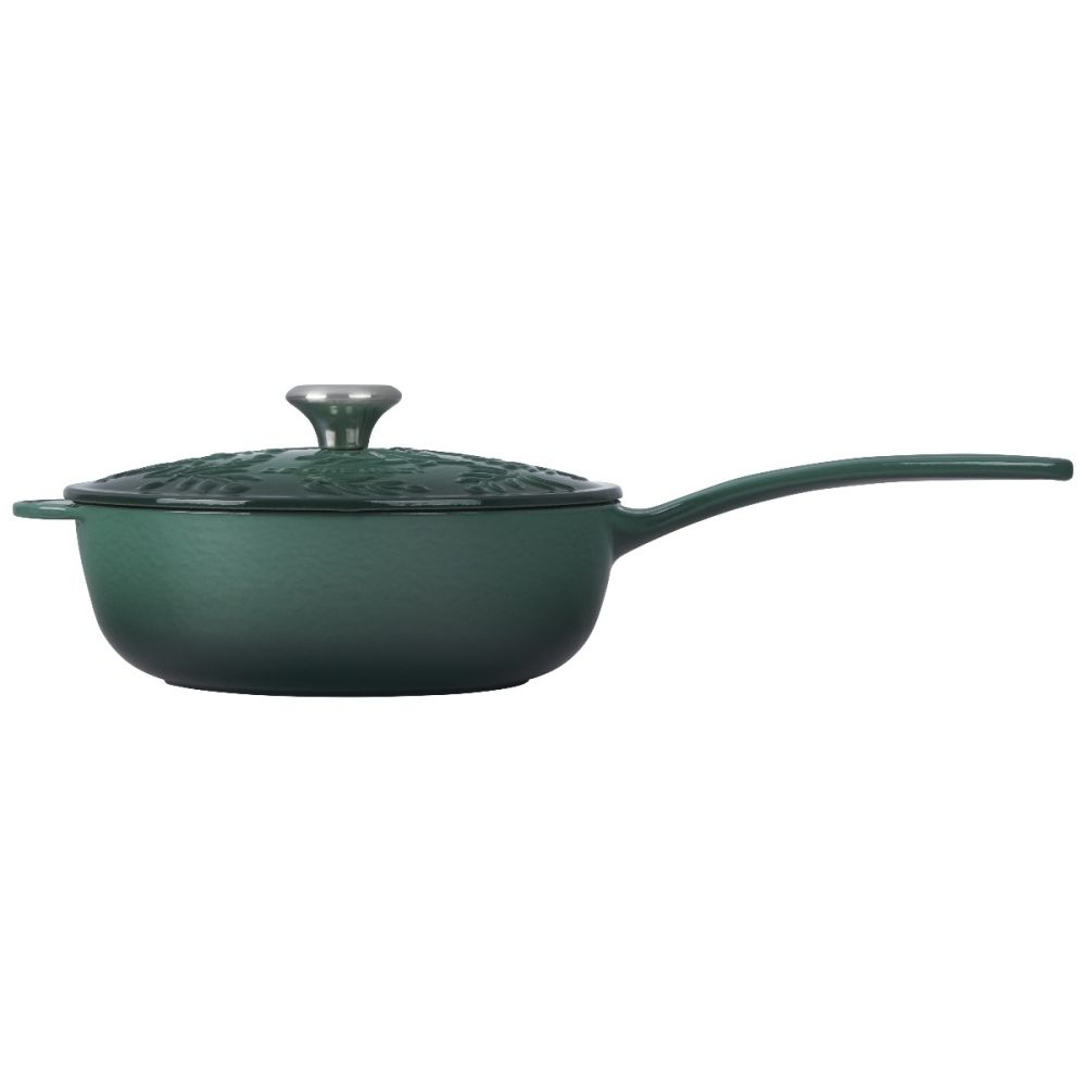 New Le Creuset store Cast Iron Saucier with Lid, size 20