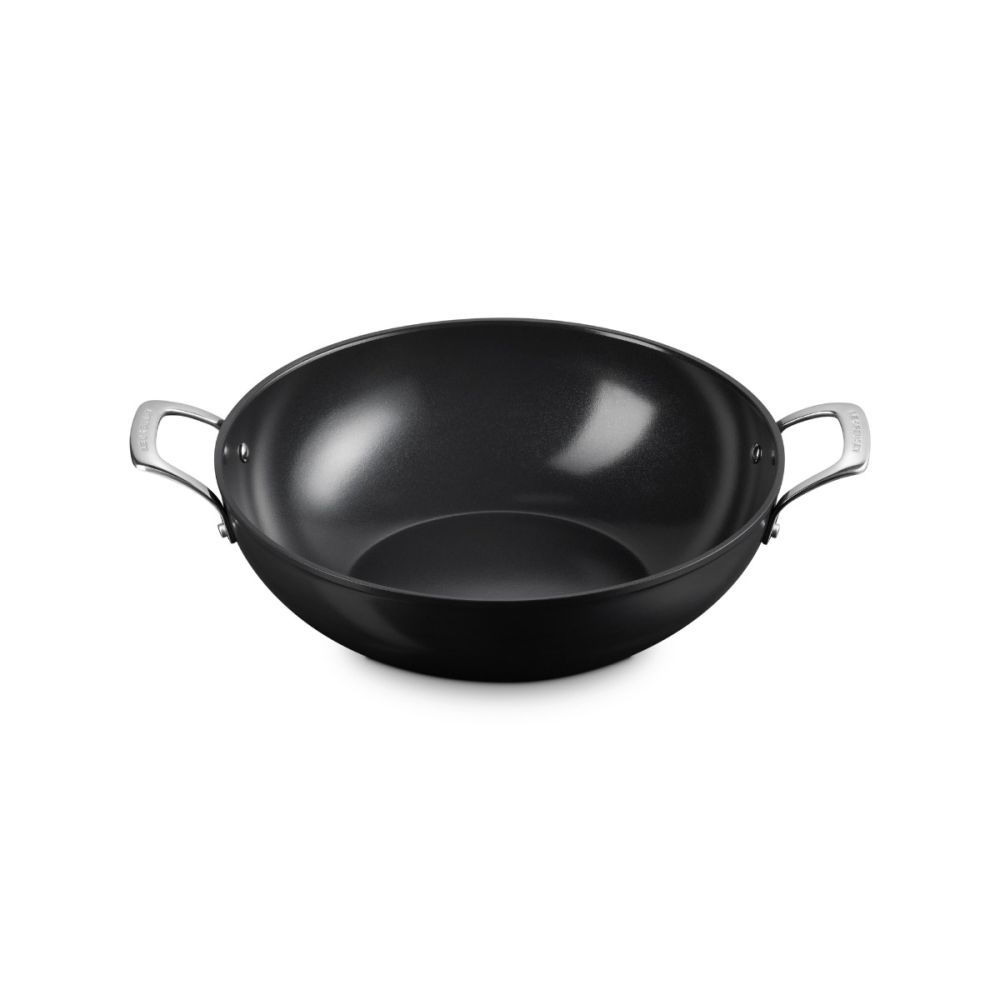Essential Nonstick Ceramic 6.3 Qt. Wok | Le Creuset