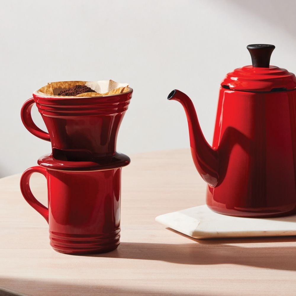 Renderen geest kopiëren Pour Over Coffee Cone (Cerise/Cherry Red) | Le Creuset | Everything Kitchens