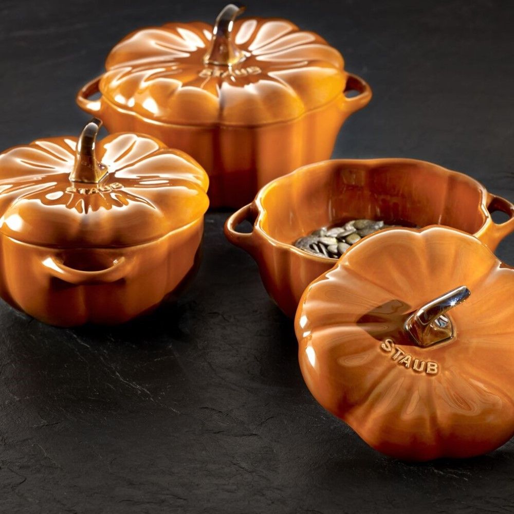 https://www.everythingkitchens.com/staub-pumpkin-dutch-ovens-cocottes.html
