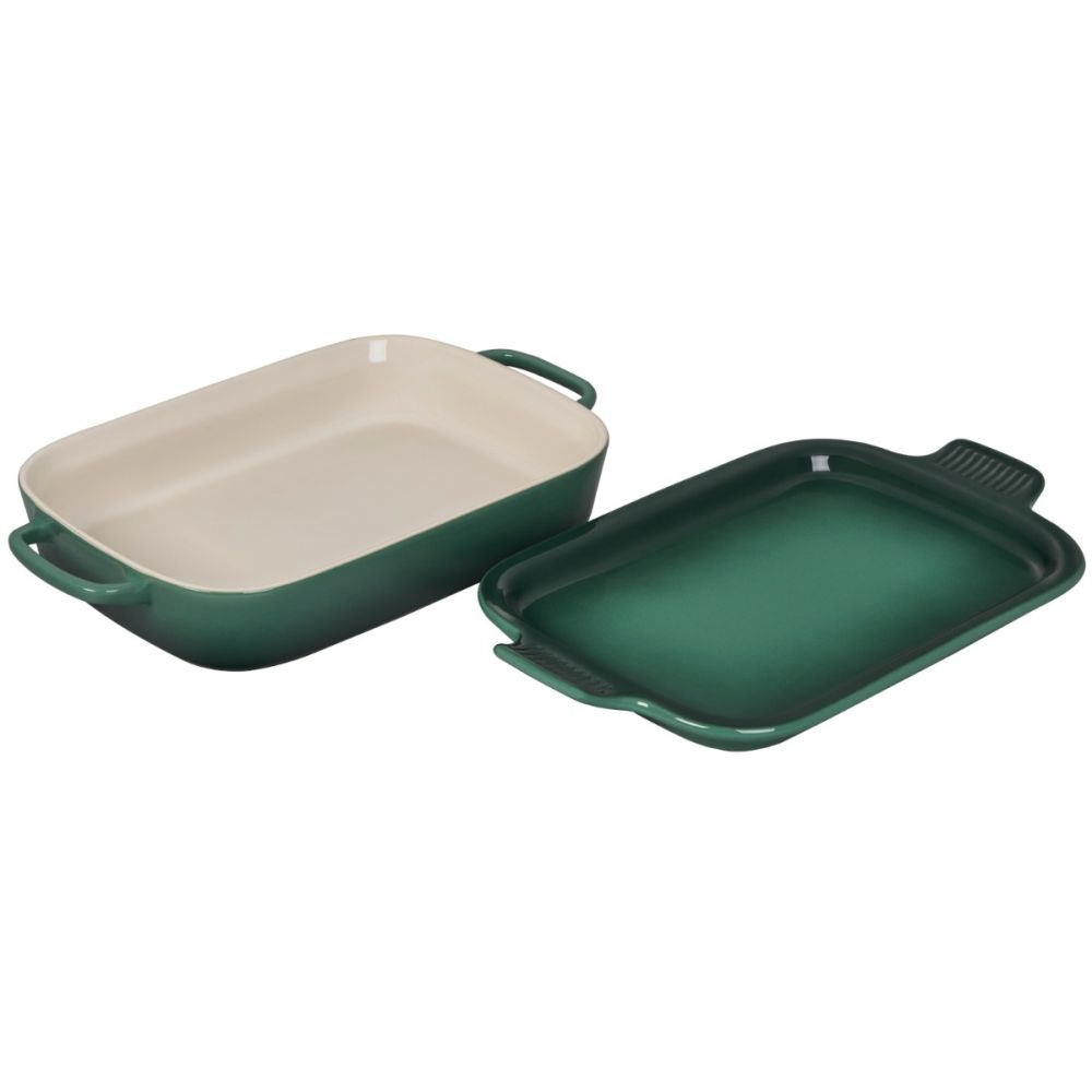 le creuset oven dish with lid