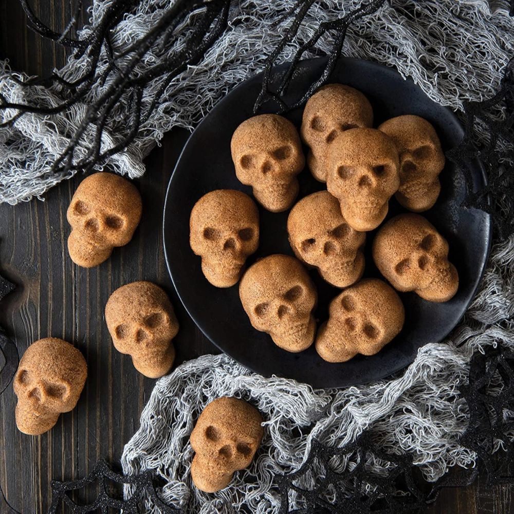 Nordic Ware Cakelet Pan Skull Bites