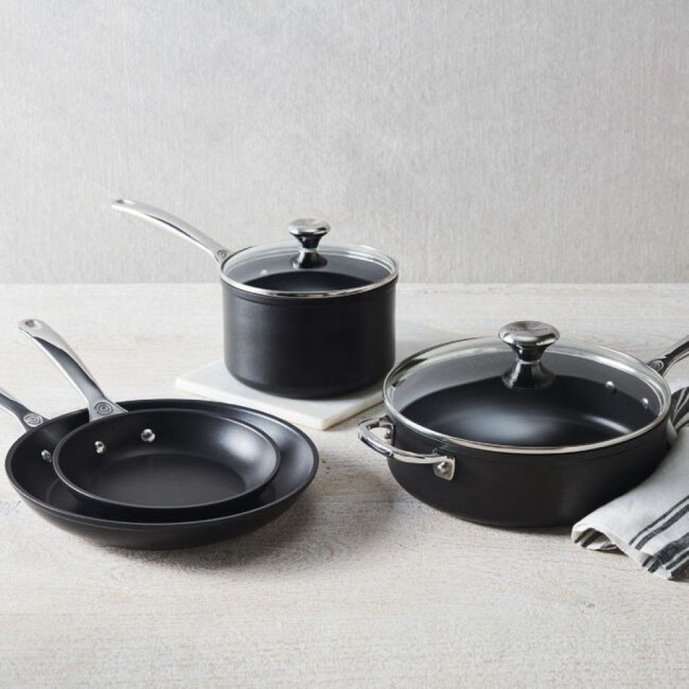 Le Creuset Toughened Nonstick PRO Fry Pan – 9.5 Inch, 4x Stronger Coating, Oven Safe To 500°F