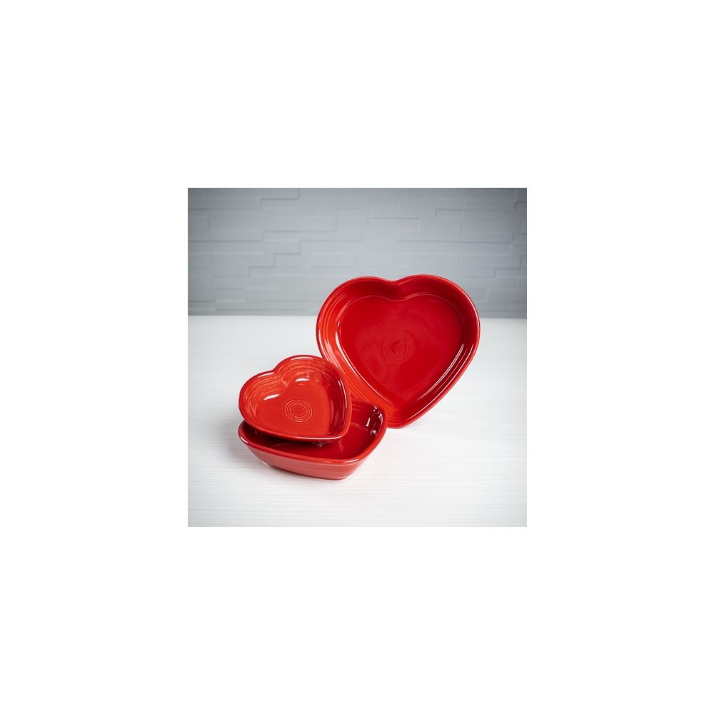 Red on sale heart shaped bowls