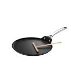 Le Creuset 11" Crepe Pan with Rateau | Toughened Nonstick Pro