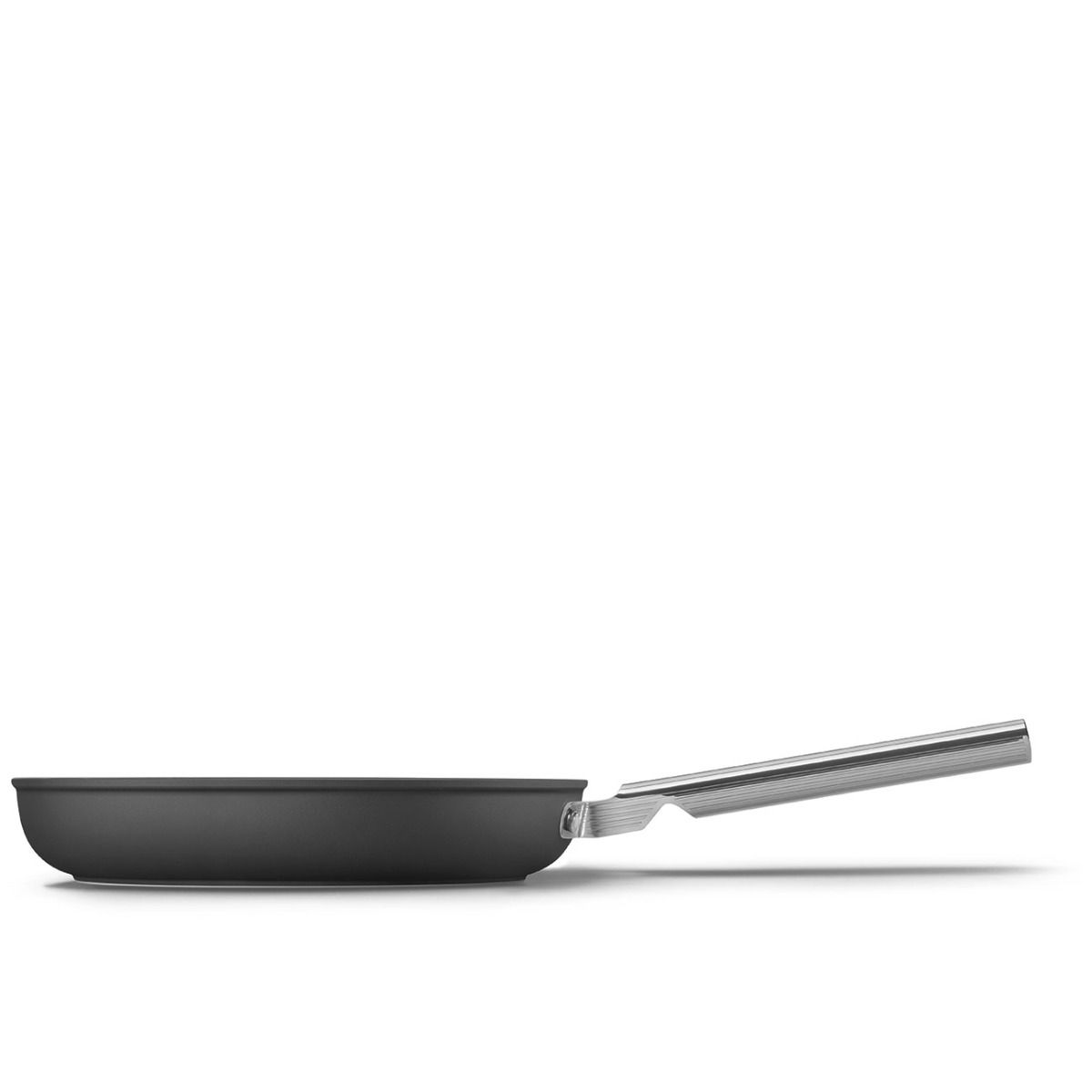 SMEG Nonstick Fry Pan in Black