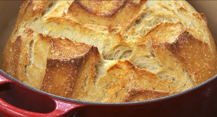 Le Creuset 5.5 Qt. Round Signature Cast Iron Dutch Oven With Stainless Steel Knob | Cerise/Cherry Red 12 Le Creuset Cherry Red Dutch Oven